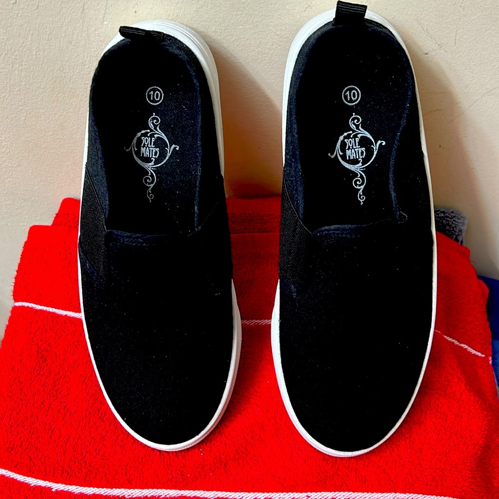 Casual comfort sneakers; thick sole